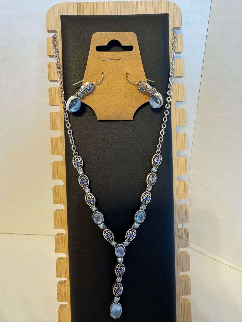 Avon Silver-Tone Blue Cabochon Y-Drop Necklace with Matching Earrings